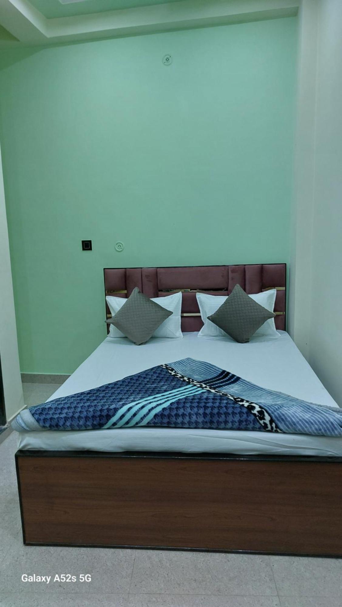 Narayani Paying Guest House Váránaszi Kültér fotó