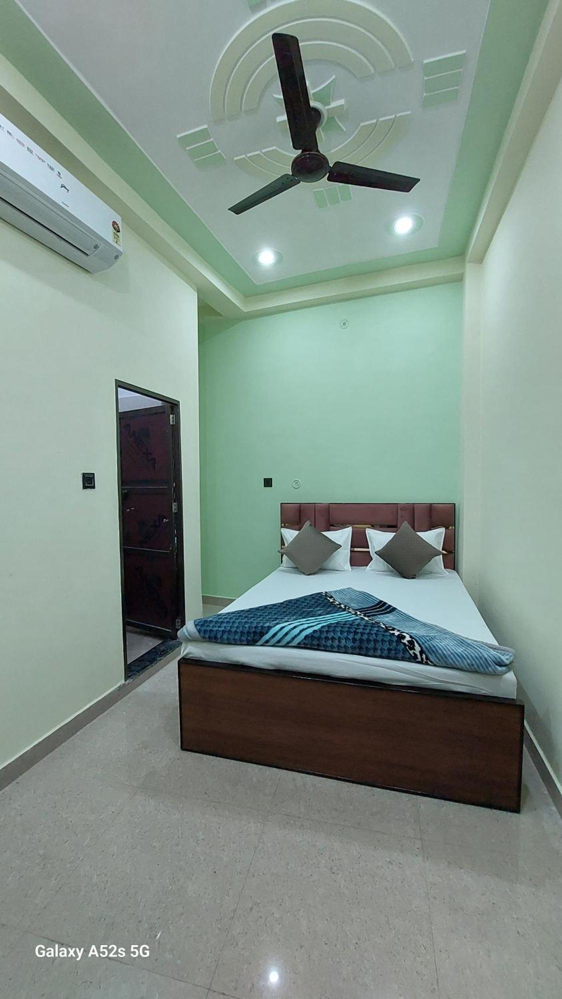 Narayani Paying Guest House Váránaszi Kültér fotó