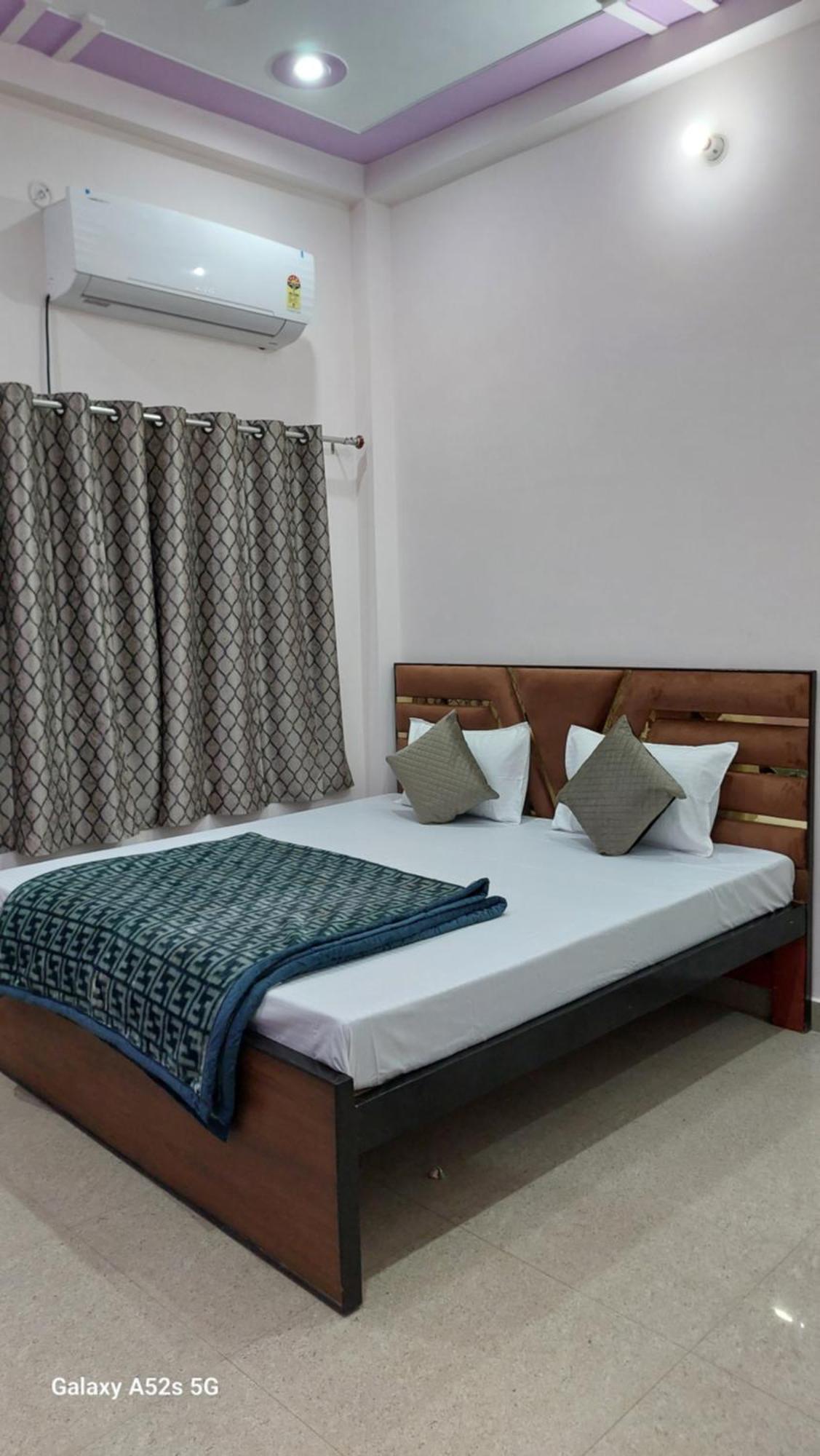 Narayani Paying Guest House Váránaszi Kültér fotó