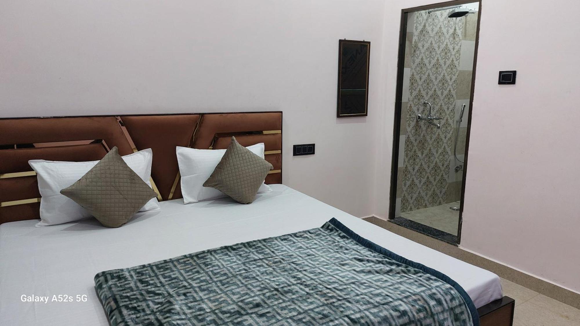 Narayani Paying Guest House Váránaszi Kültér fotó