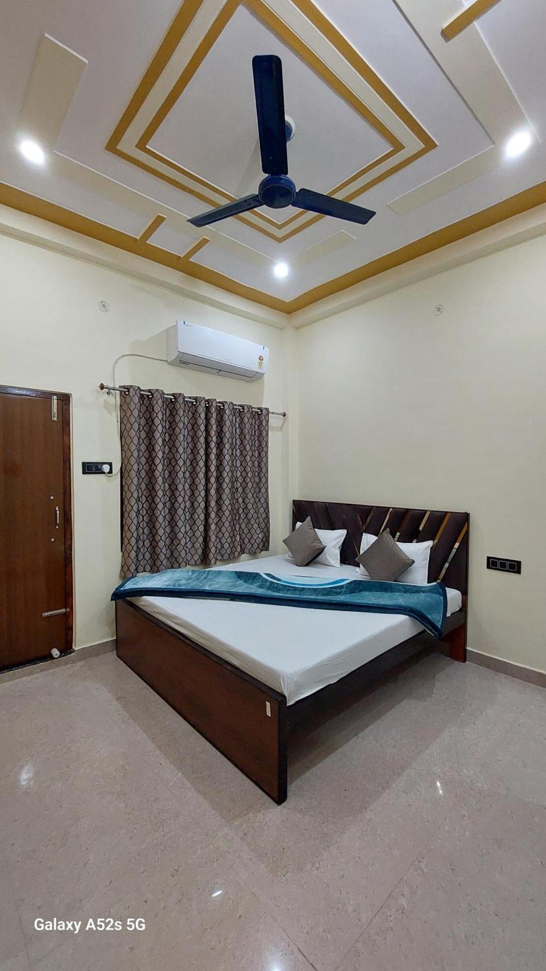 Narayani Paying Guest House Váránaszi Kültér fotó