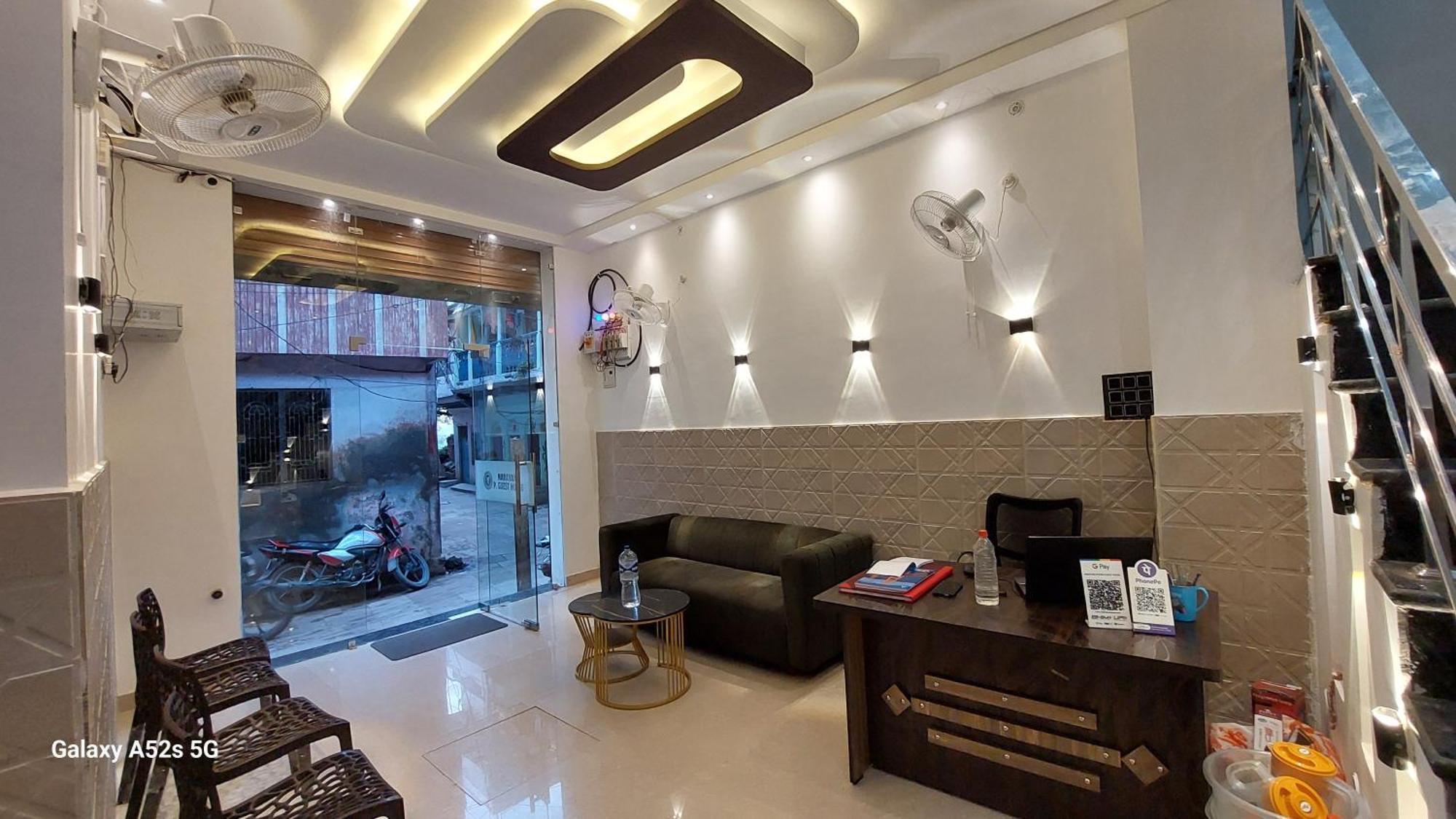 Narayani Paying Guest House Váránaszi Kültér fotó